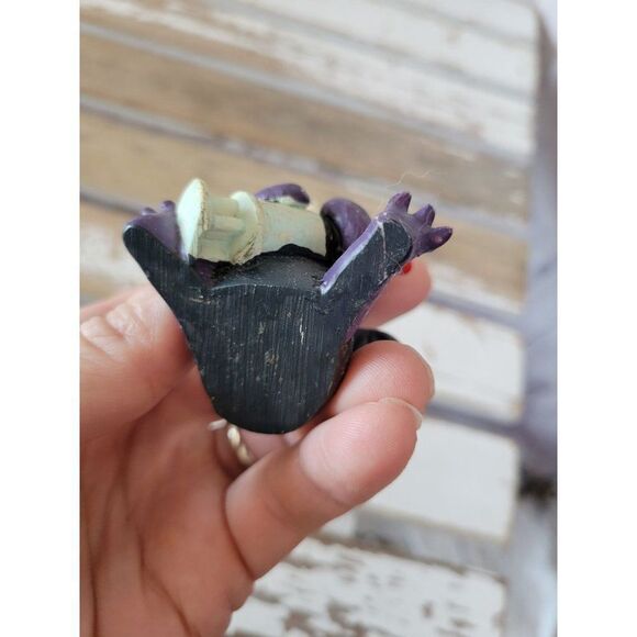 Summit 2011 Devil shot blood bat figurine Halloween decor - Picture 8 of 8